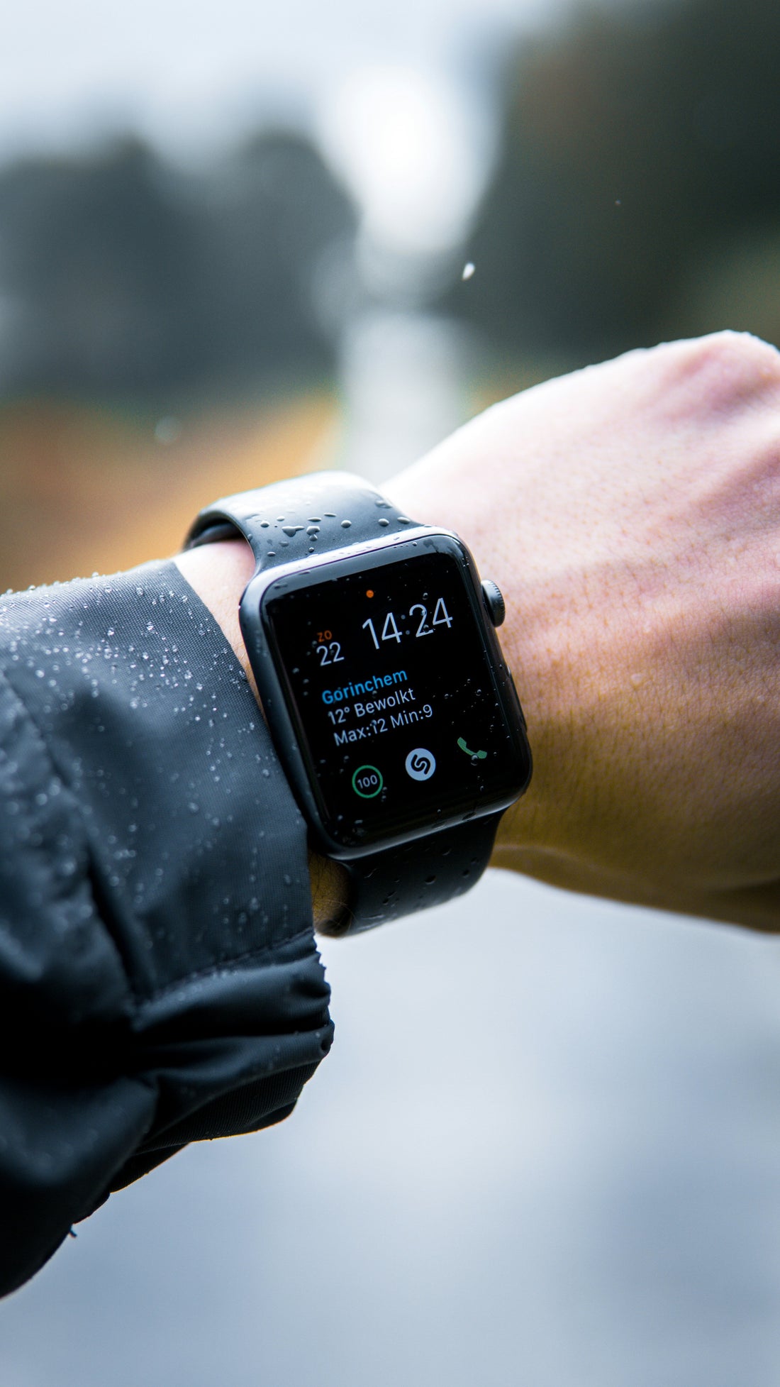 Smart Watches & Apple Watch in Pakistan — Which One Is Right for You? By Sheikh Traders | Your Trusted Electronics Store in Pakistan