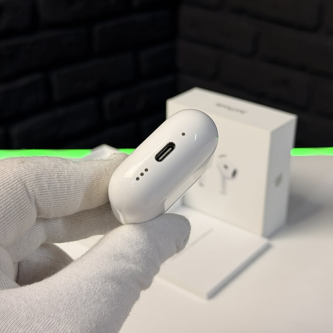 Apple AirPods 4 — Sound Reimagined. Comfort Redefined.